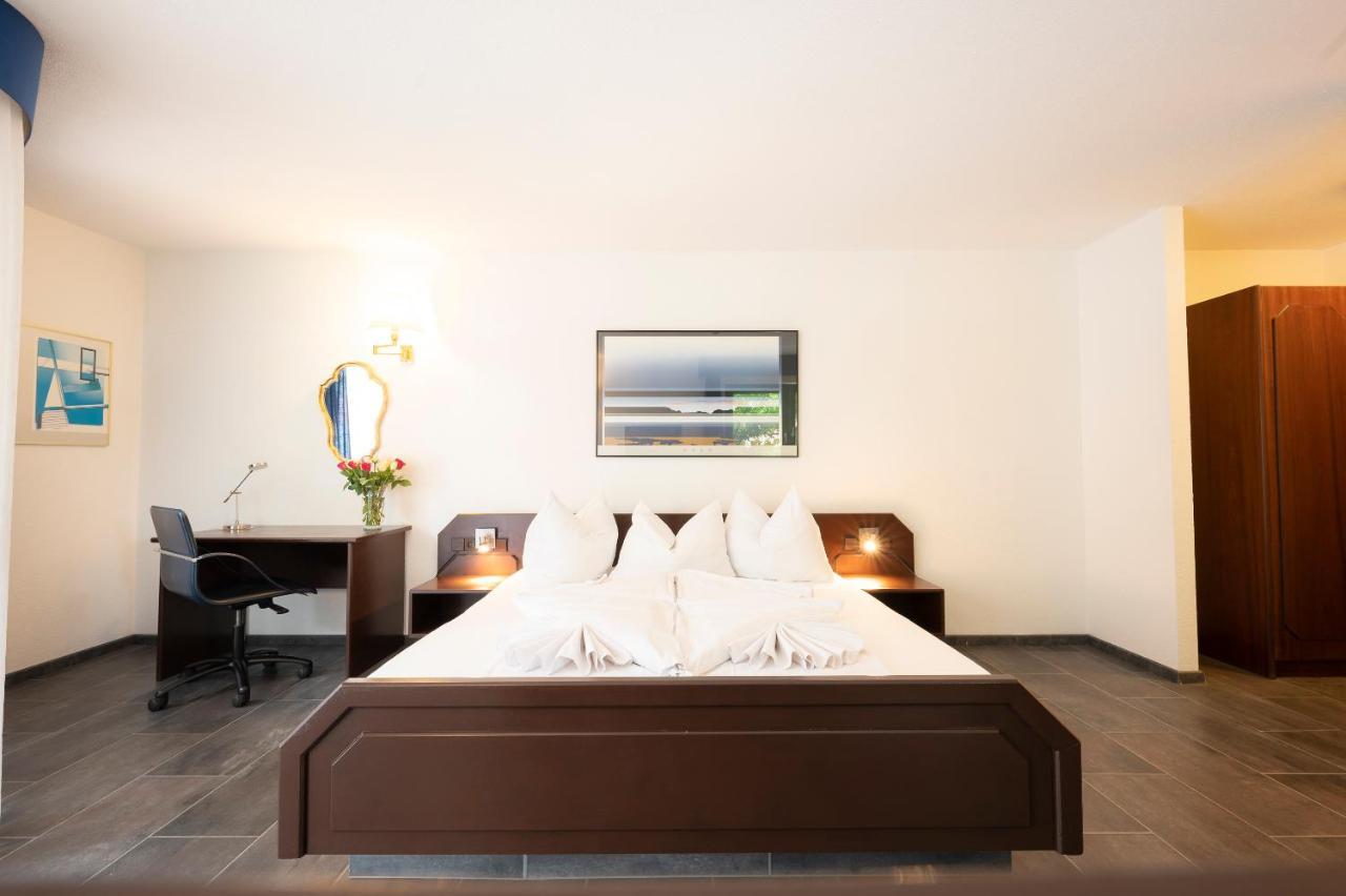 Hotel Astoria Am Urachplatz 3*