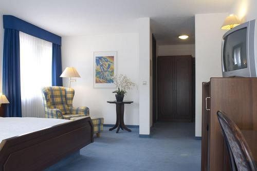 Hotel Astoria Am Urachplatz 3*